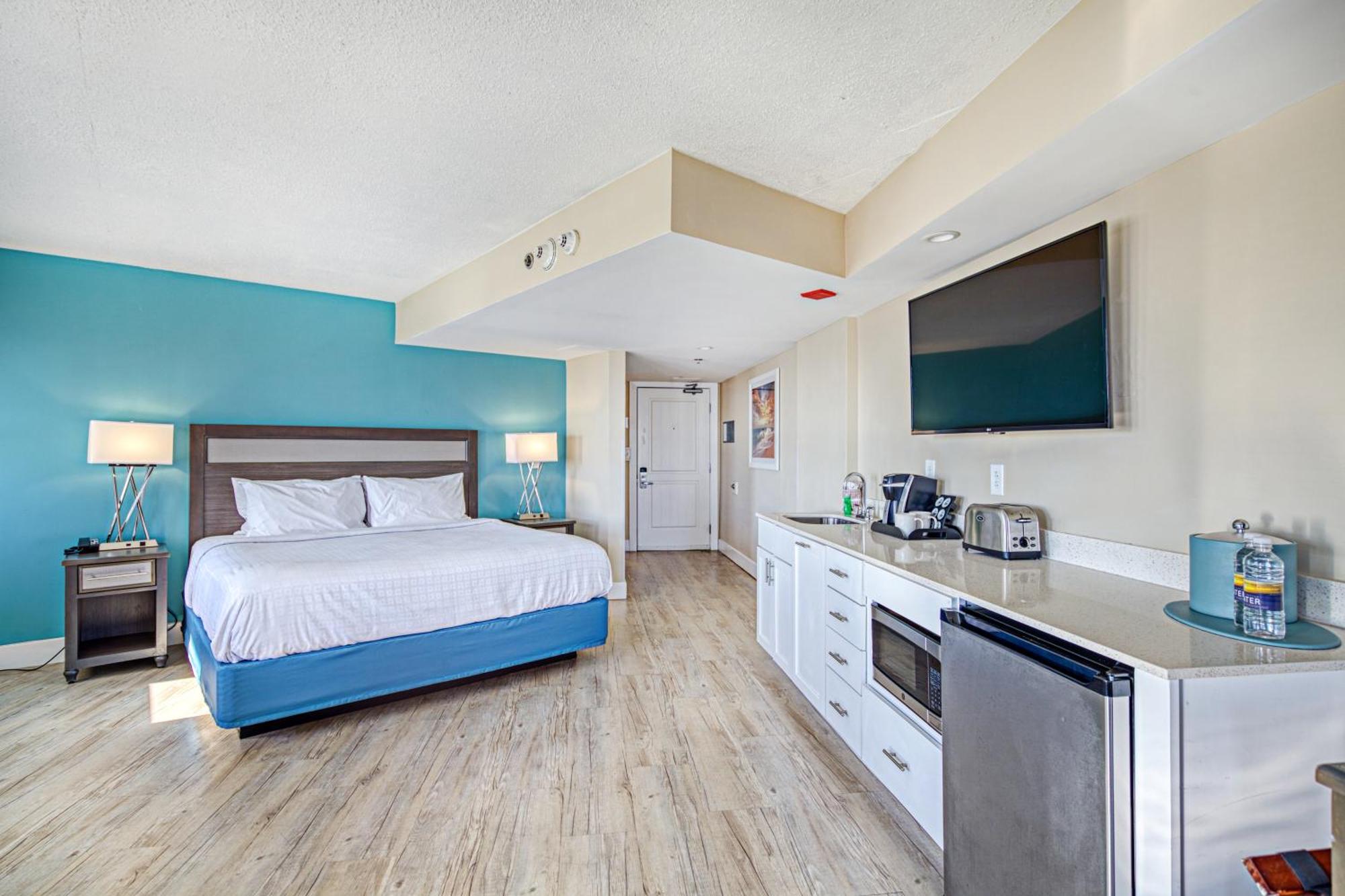 Deluxe King Suite