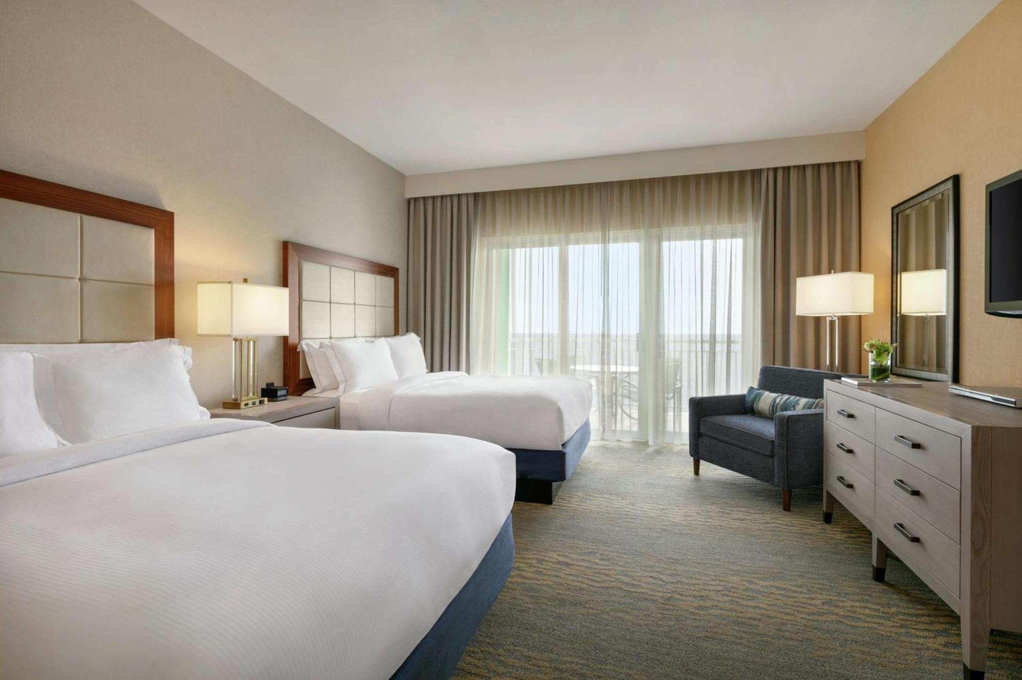 Queen Suite Two Queen Beds Poolside