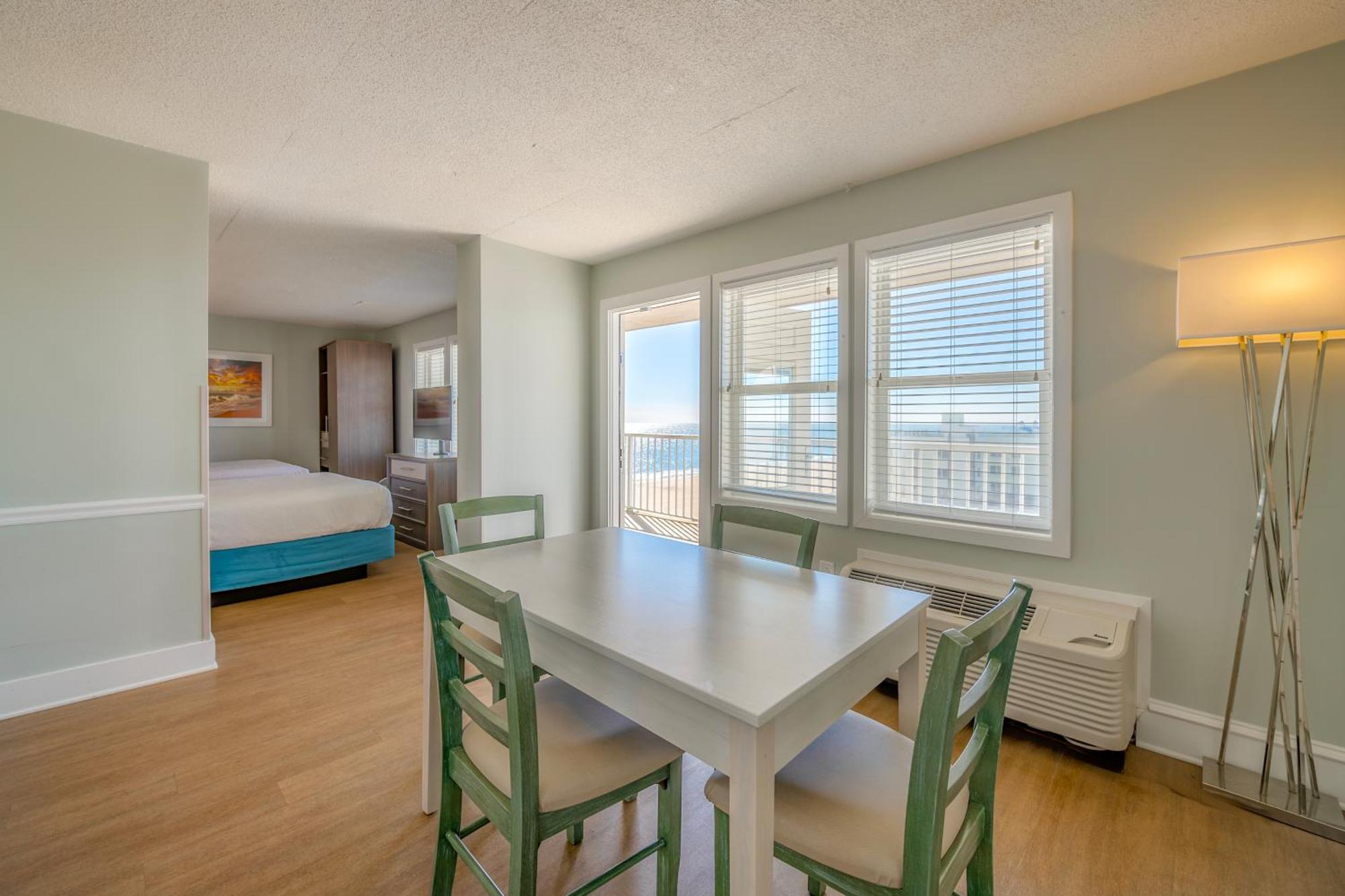 Queen Suite Sea View