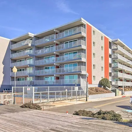 End-Unit Ocean City Condo With Panoramic Views!-3