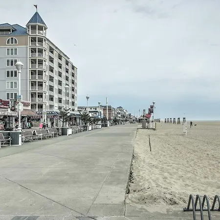 2 Mi To Ocean City Boardwalk Gem With Pool And Marina-3